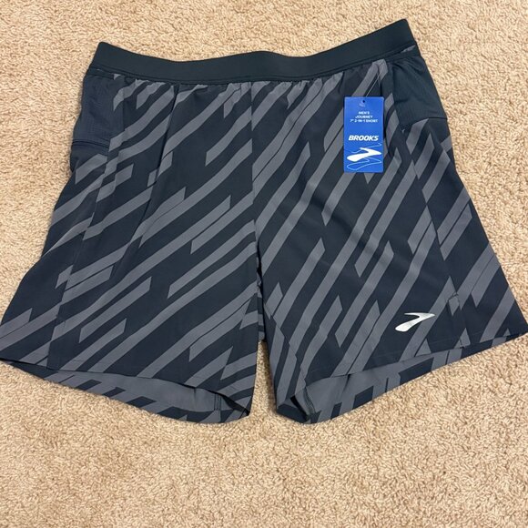Brooks Journey 7" 2-in-1 Short - NWT Large - Picture 1 of 3